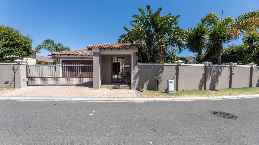 5 Bedroom Property for Sale in Parklands Western Cape